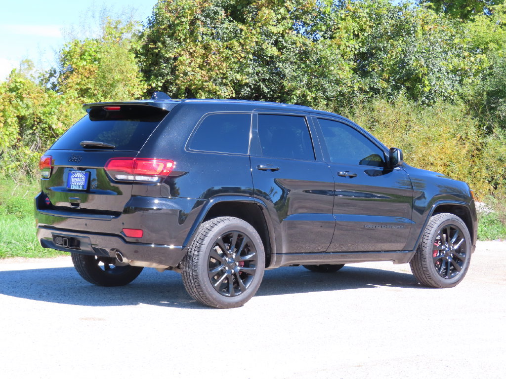 Certified 2021 Jeep Grand Cherokee Laredo X AWD/4WD image 3