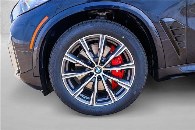 New 2026 BMW X5 xDrive40i w/ M Sport Package AWD/4WD image 9