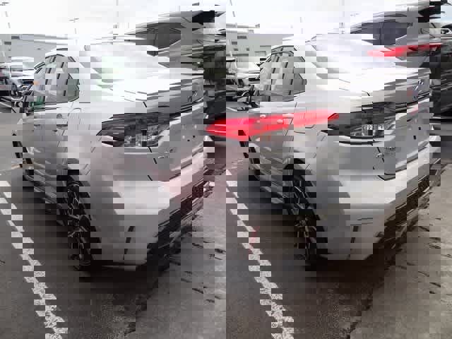 Used 2022 Toyota Corolla SE image 6