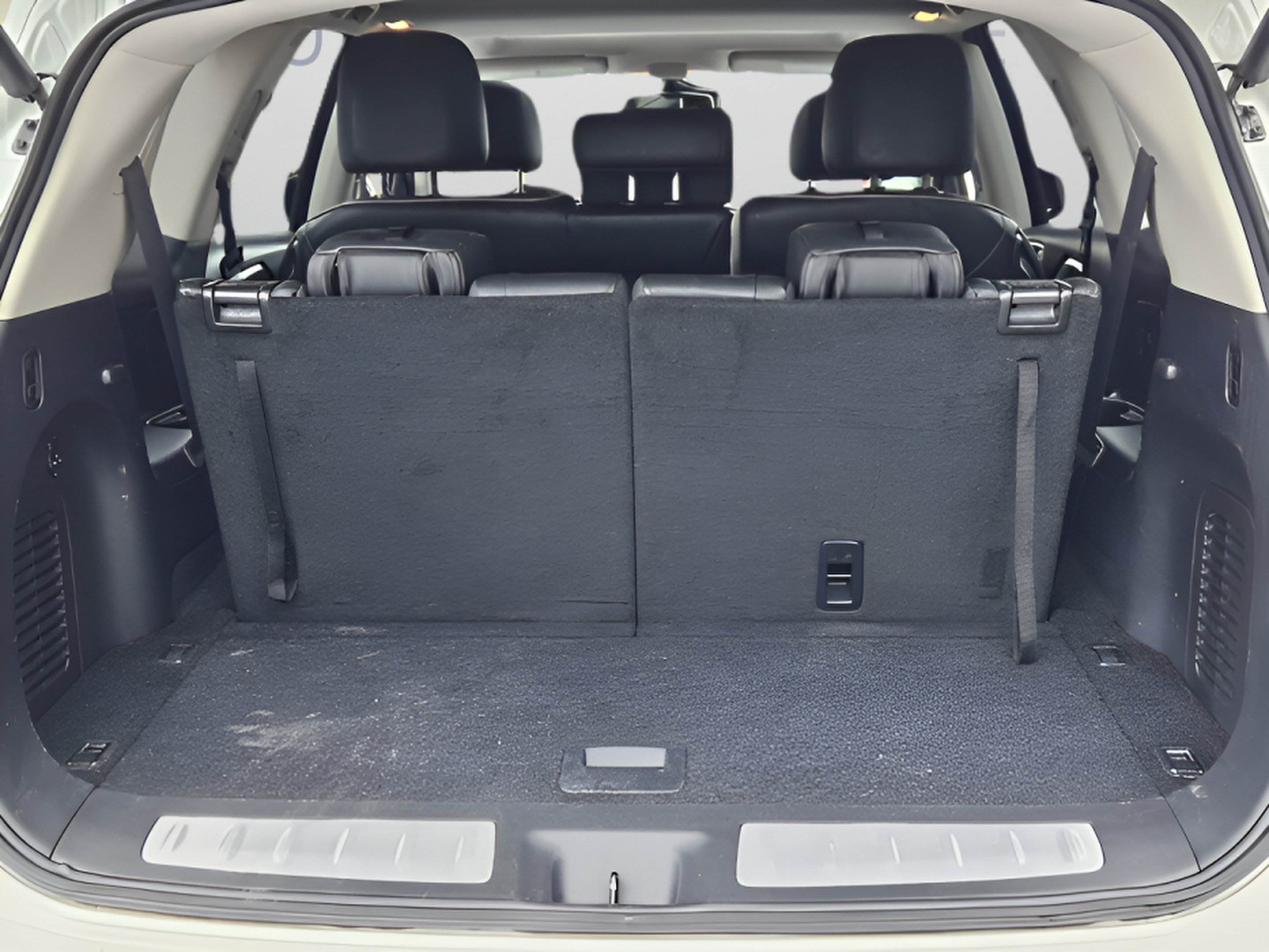 Used 2020 INFINITI QX60 Luxe w/ Essential Package FWD image 28