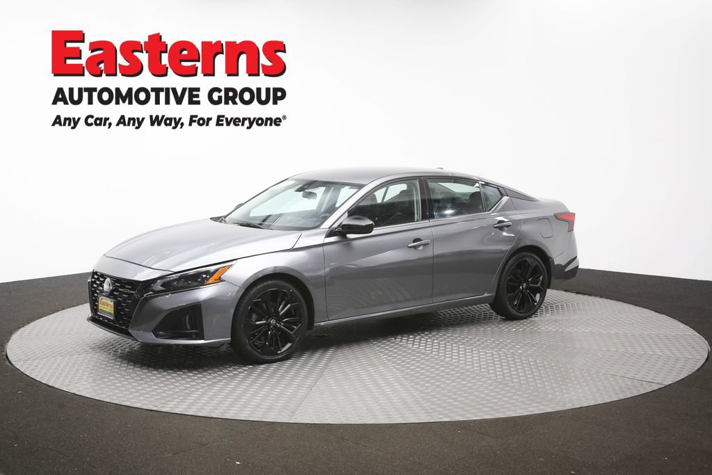 Used 2023 Nissan Altima 2.5 SR FWD image 56