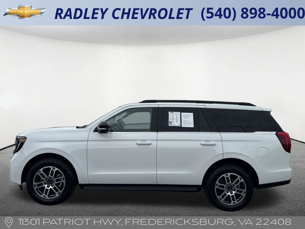 Used 2025 Ford Expedition Active AWD/4WD image 16