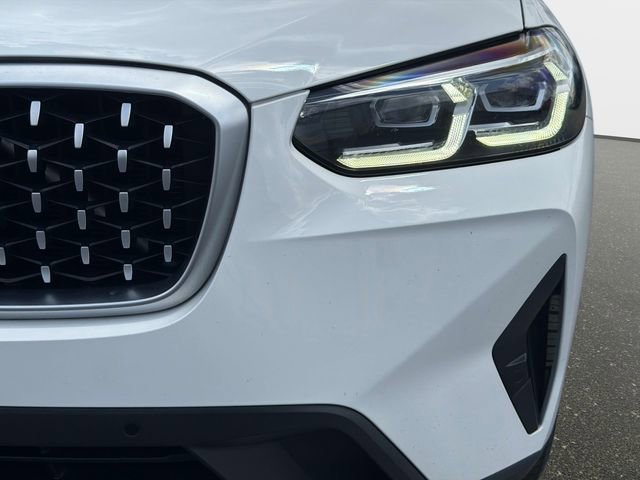 Used 2023 BMW X4 xDrive30i w/ Parking Assistance Package image 9