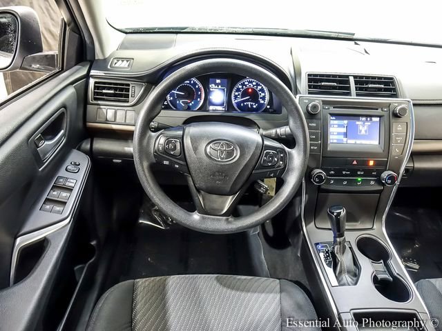 Used 2016 Toyota Camry LE image 12