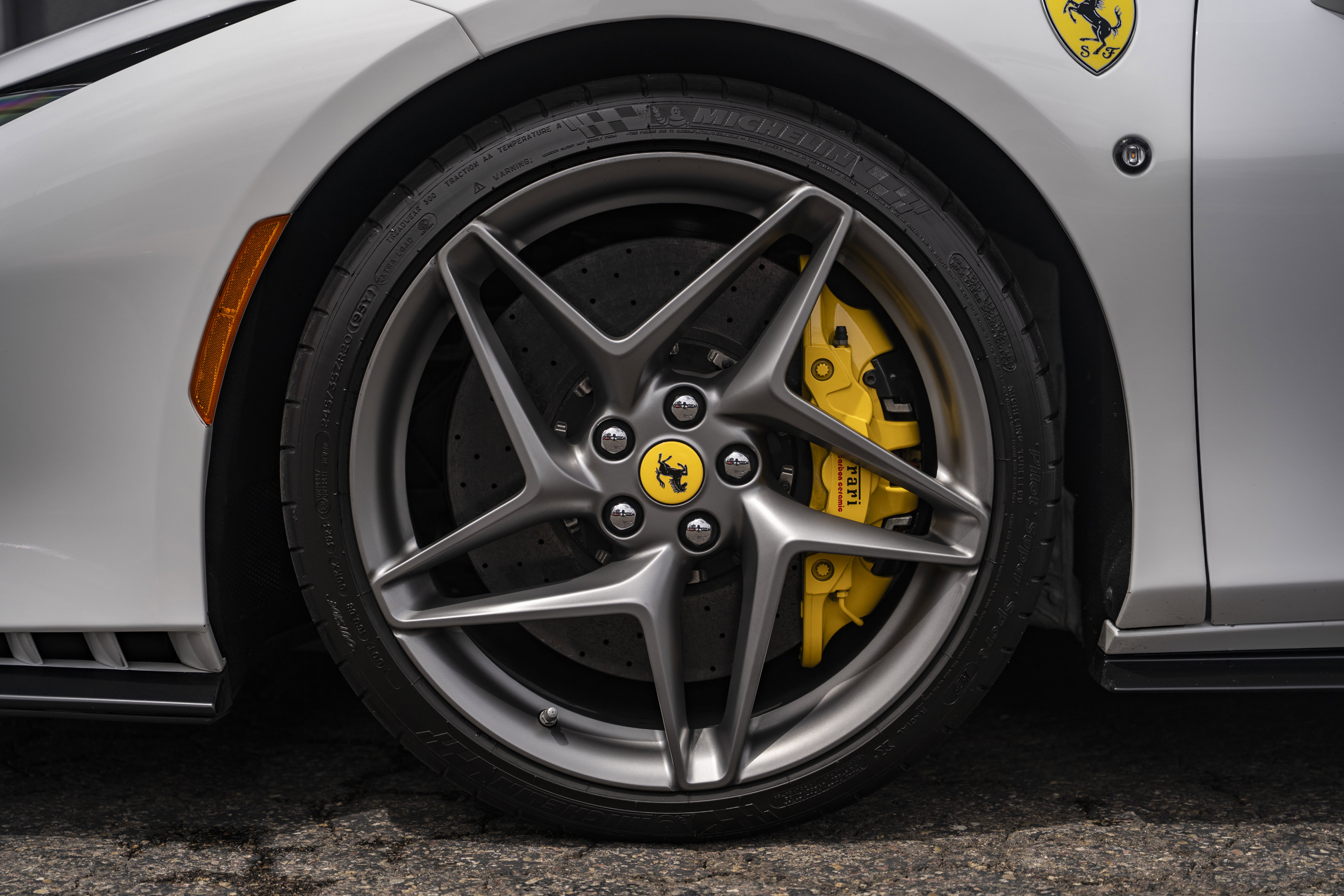 Used 2021 Ferrari F8 Tributo RWD image 23