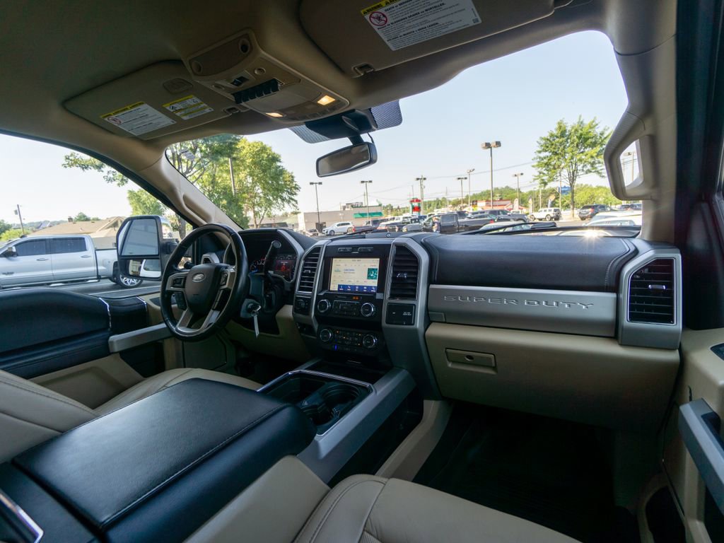 Used 2021 Ford F250 Lariat w/ Chrome Package image 33