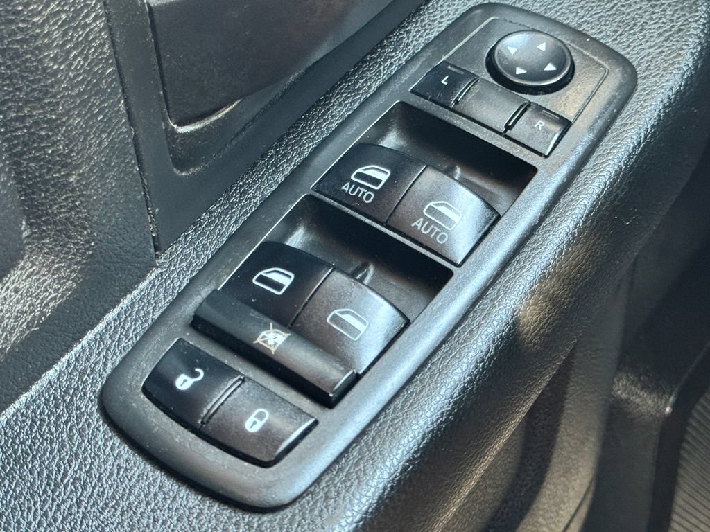 Used 2022 RAM 3500 Tradesman w/ Chrome Appearance Group AWD/4WD image 31