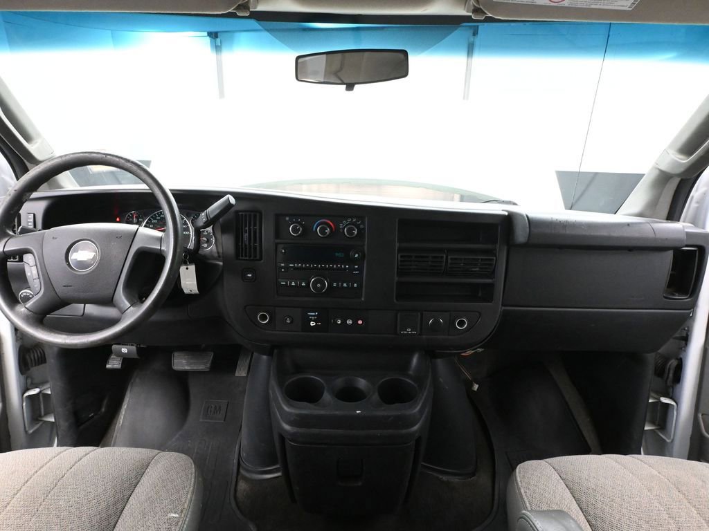 Used 2017 Chevrolet Express 3500 LT w/ LT Preferred Equipment Group image 22