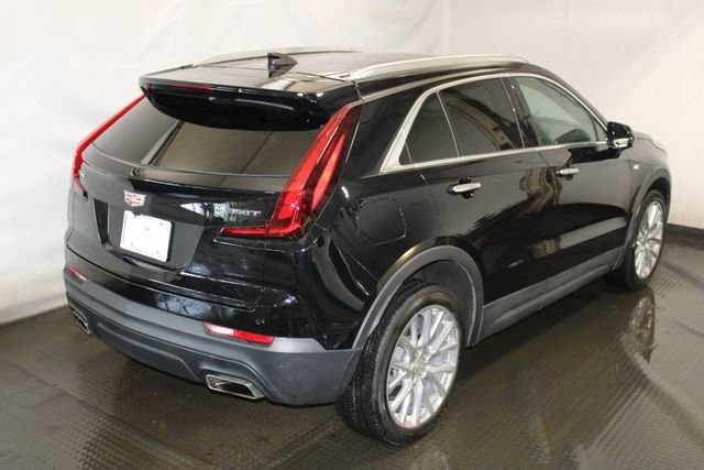 Certified 2023 Cadillac XT4 Luxury w/ Cold Weather Package image 4