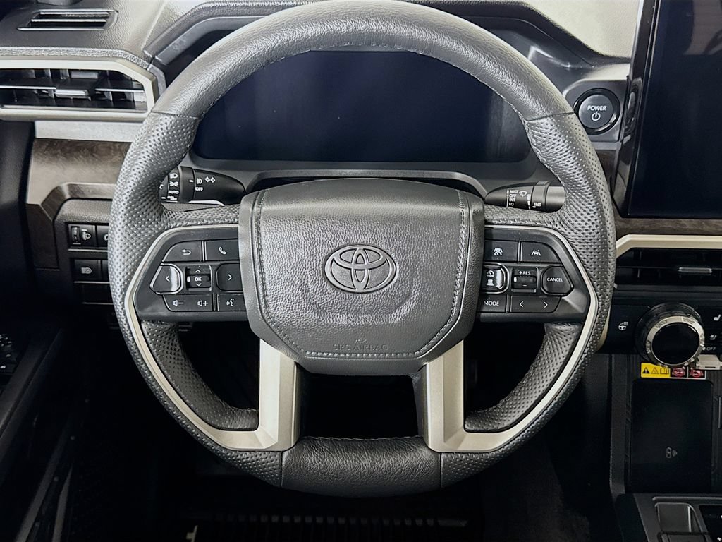 Certified 2025 Toyota Tacoma Limited AWD/4WD image 4