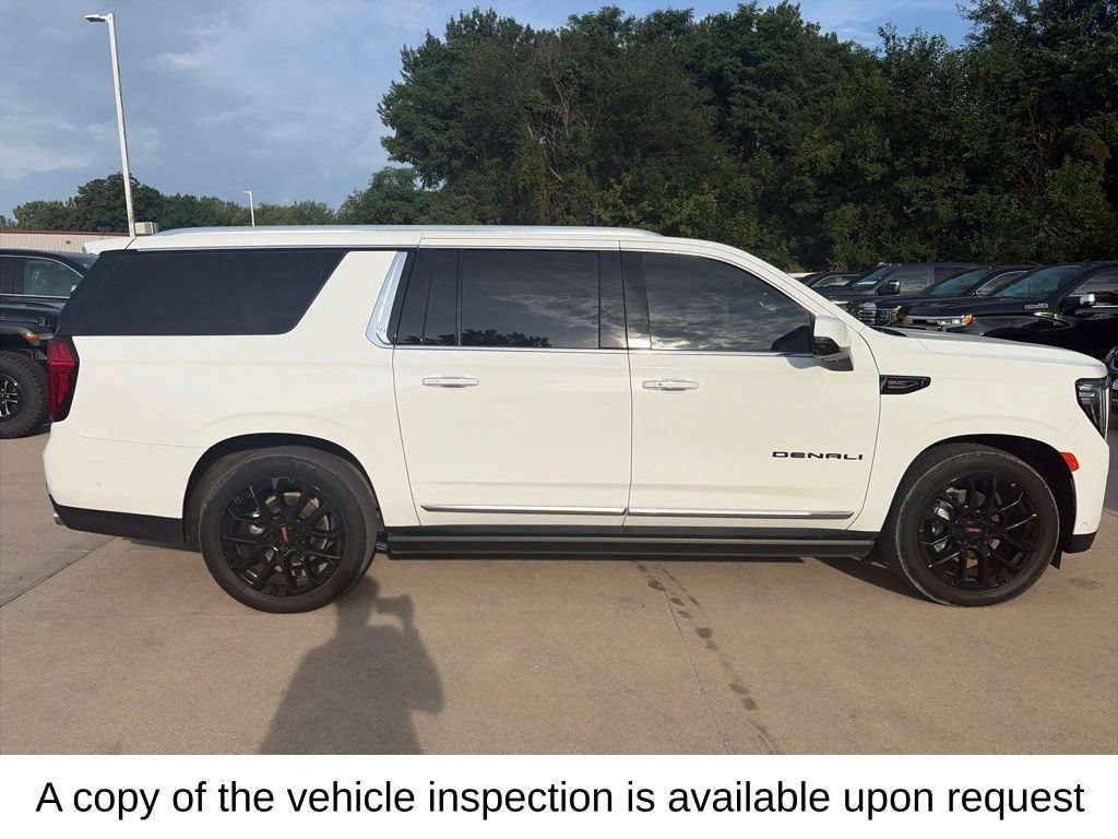 Used 2023 GMC Yukon XL Denali w/ Advanced Technology Package AWD/4WD image 6