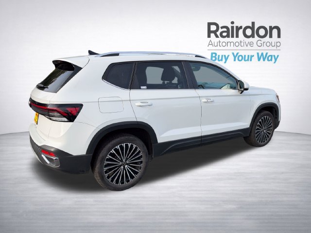 Used 2025 Volkswagen Taos SE FWD image 7