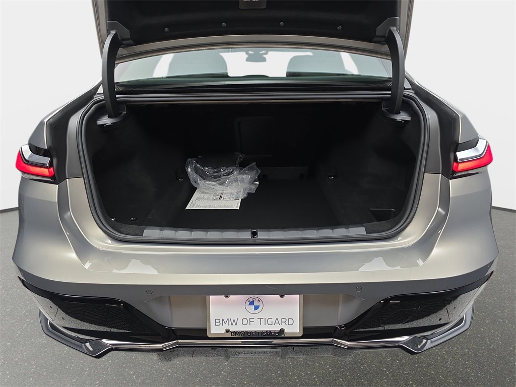 New 2026 BMW 740i xDrive w/ Executive Package image 12