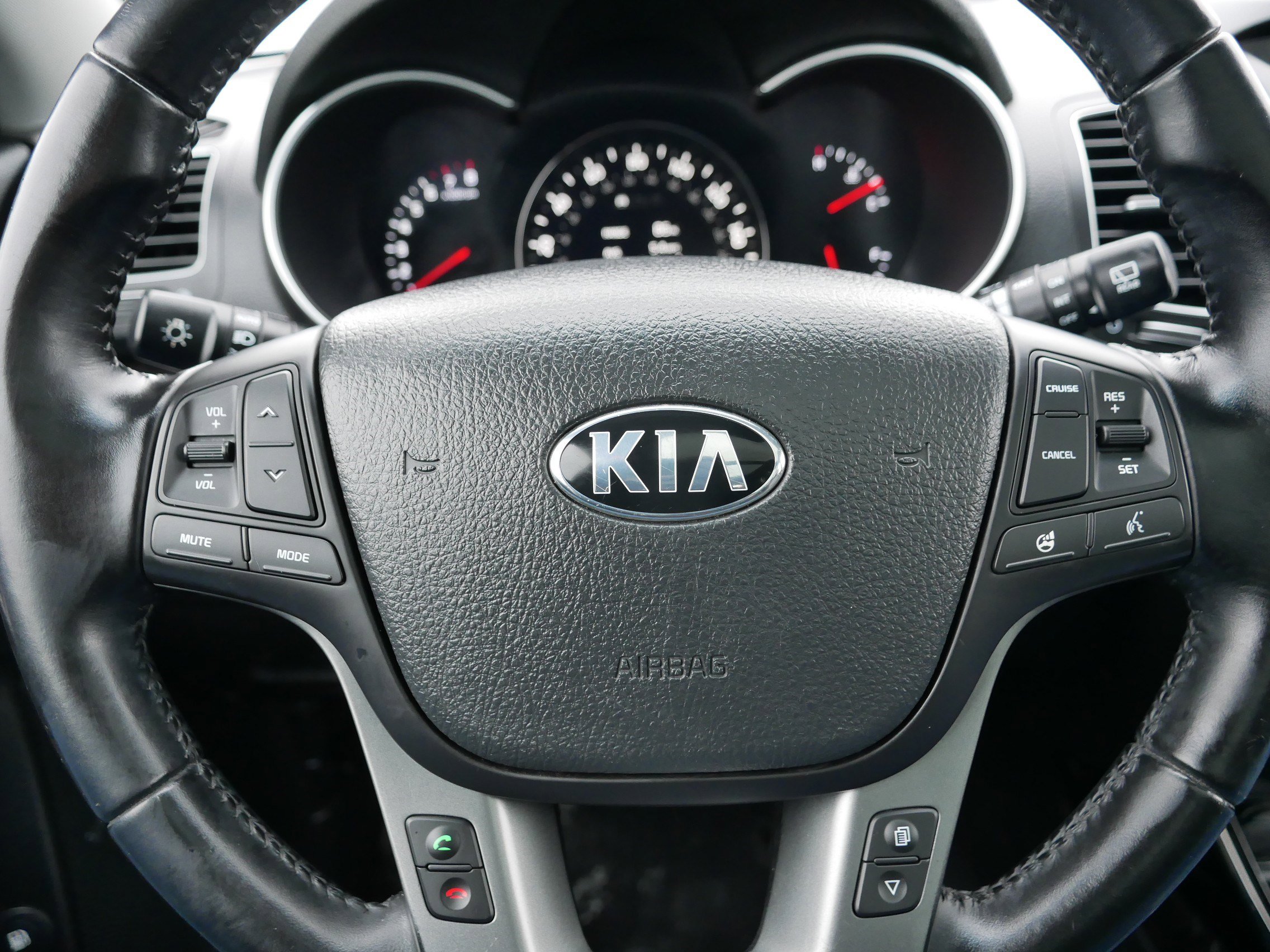 Used 2014 Kia Sorento SX w/ 3rd Row Package image 25