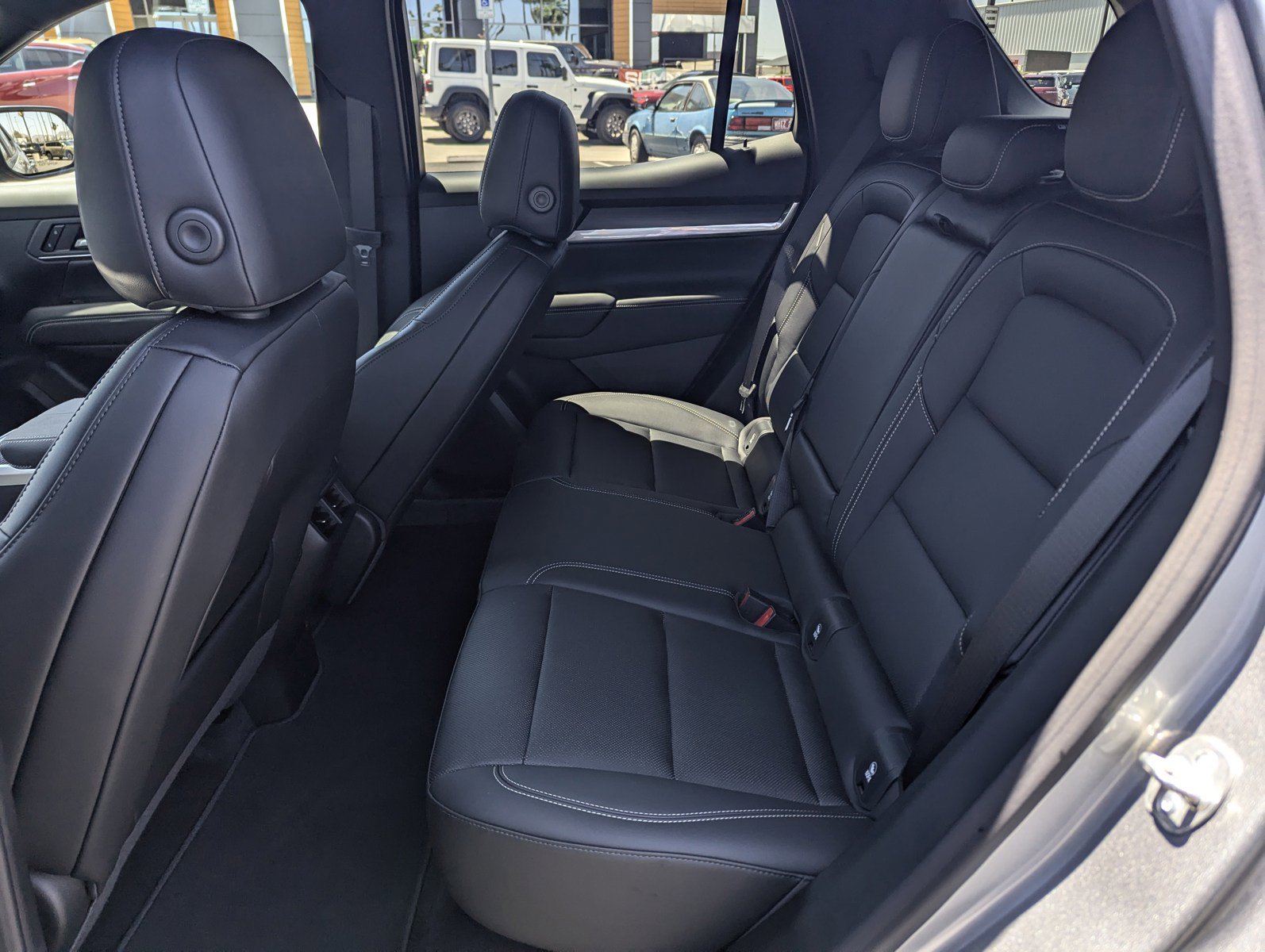 Used 2026 GMC Terrain Elevation w/ Elevation Premium Package AWD/4WD image 8