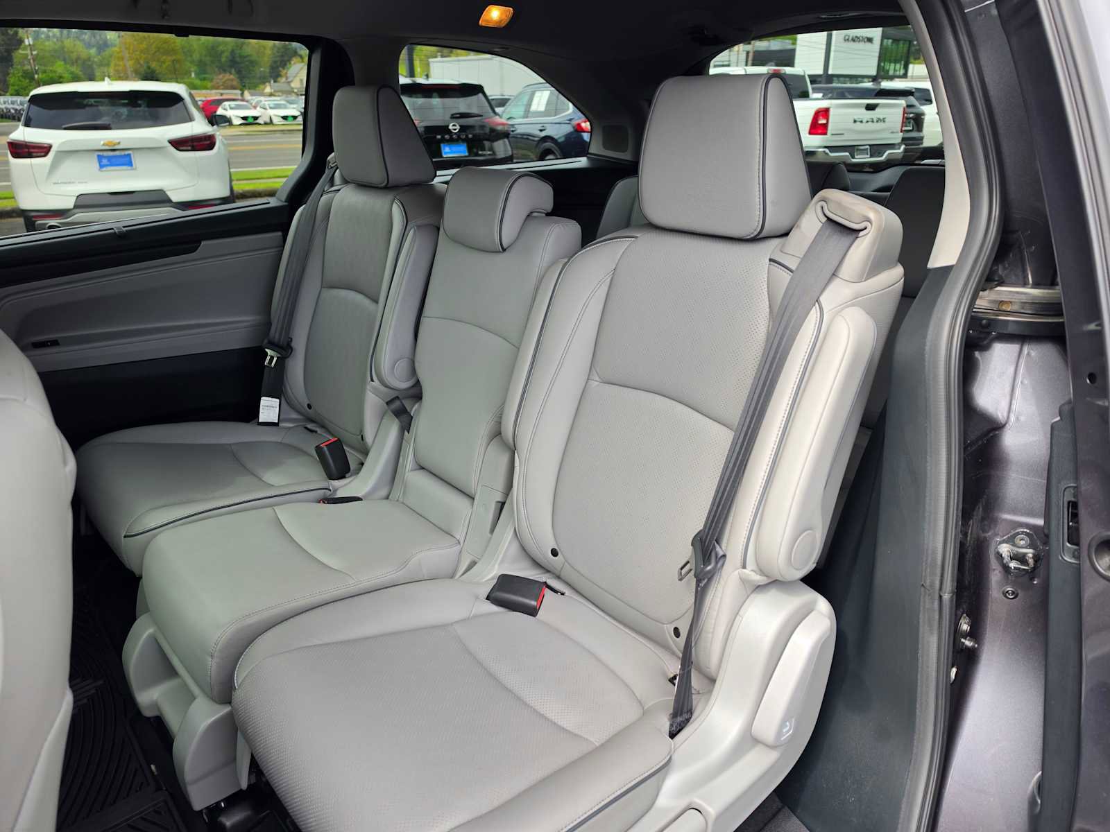 Used 2024 Honda Odyssey Elite image 17