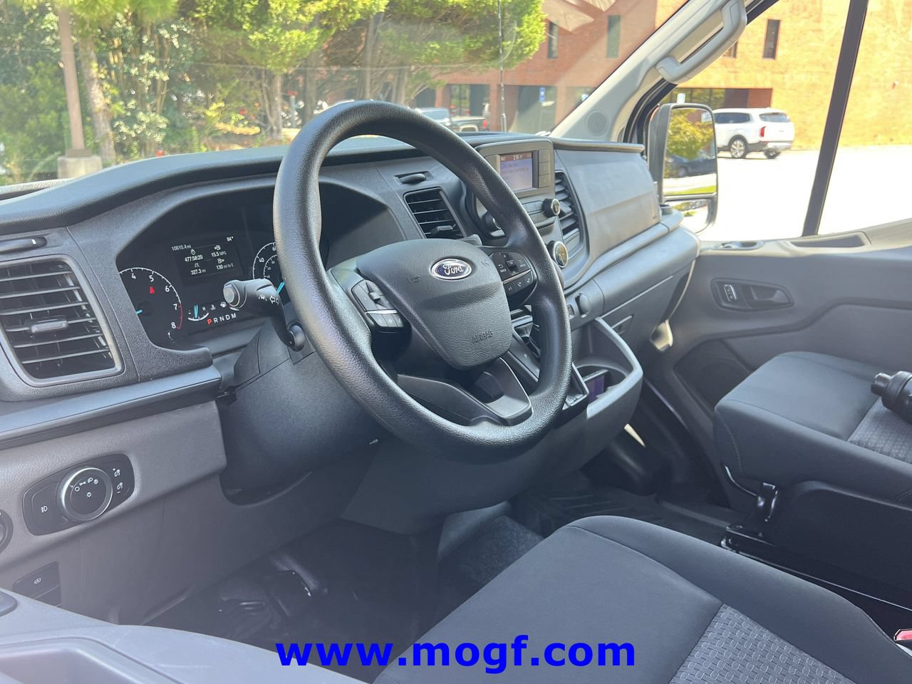 Used 2025 Ford Transit 250 Low Roof w/ Exterior Upgrade Package RWD image 5