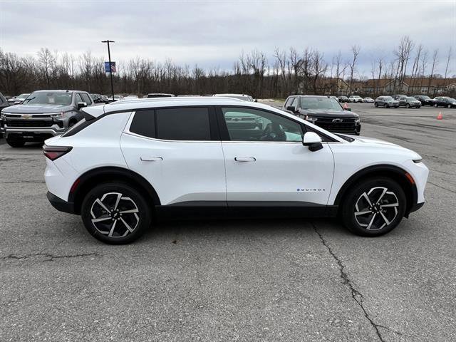 New 2026 Chevrolet Equinox EV LT image 7