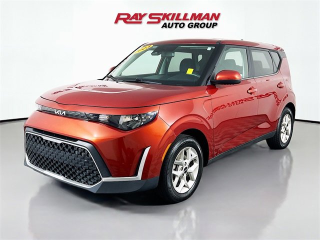 Used 2023 Kia Soul LX w/ LX Technology Package image 3