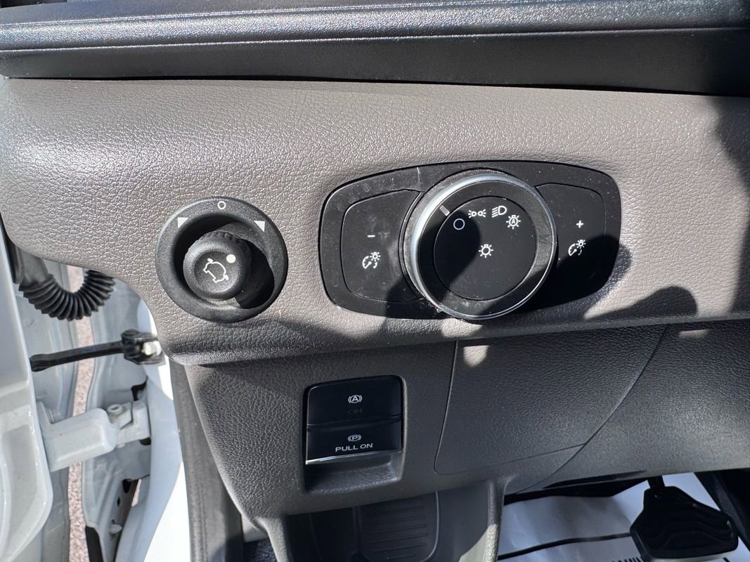 Used 2025 Ford Transit 250 Medium Roof RWD image 11