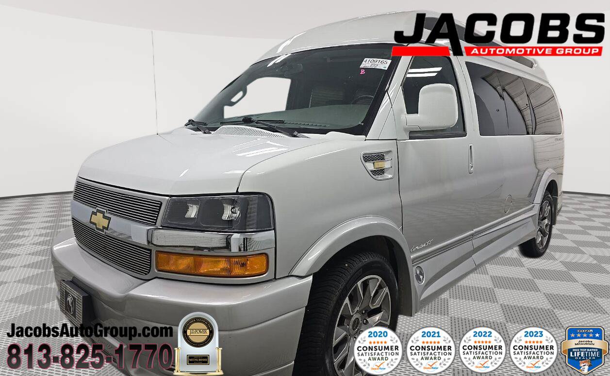 Used 2023 Chevrolet Express 2500 RWD image 1