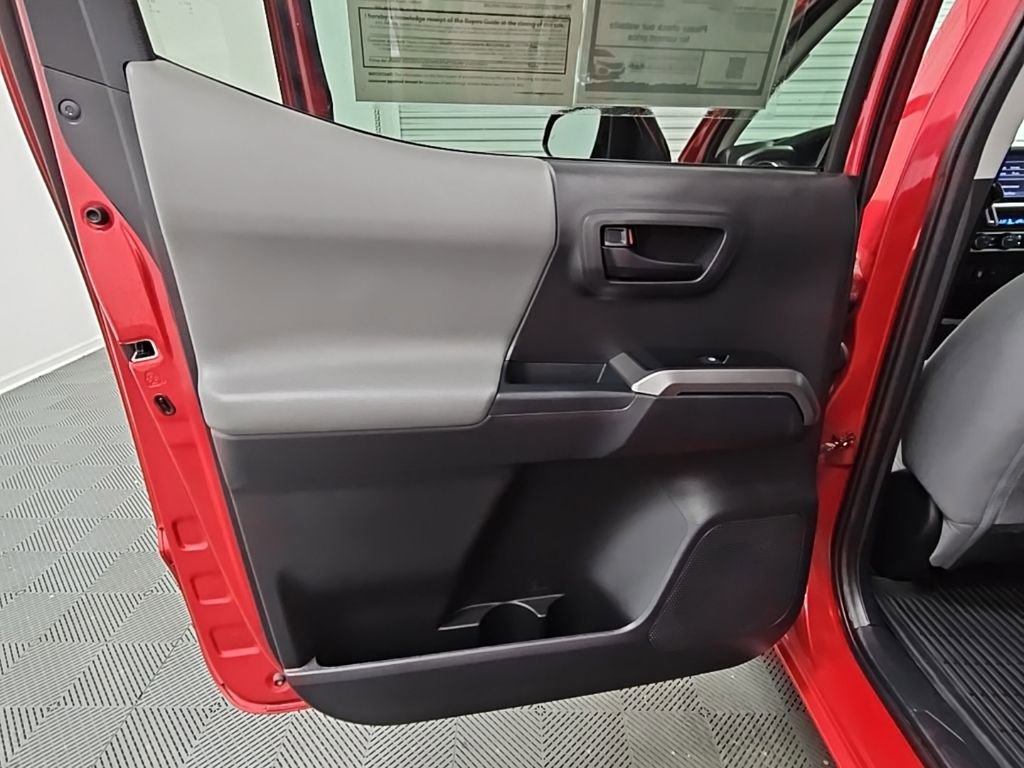 Used 2022 Toyota Tacoma SR5 image 27