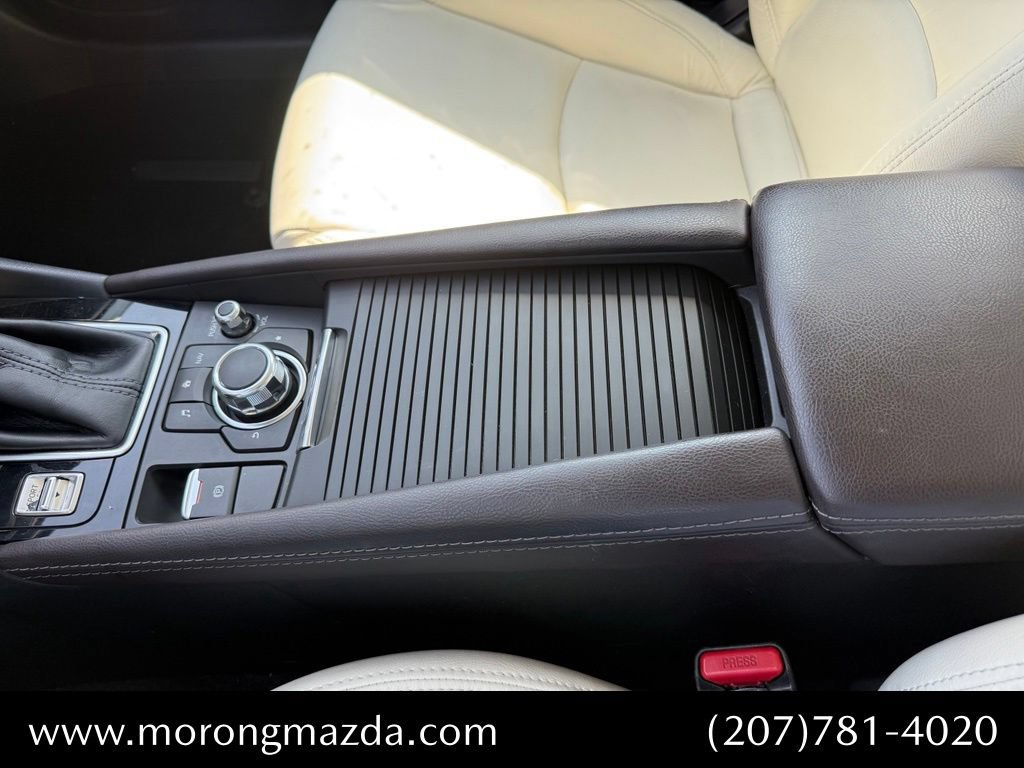 Used 2017 MAZDA MAZDA3 Touring FWD image 39