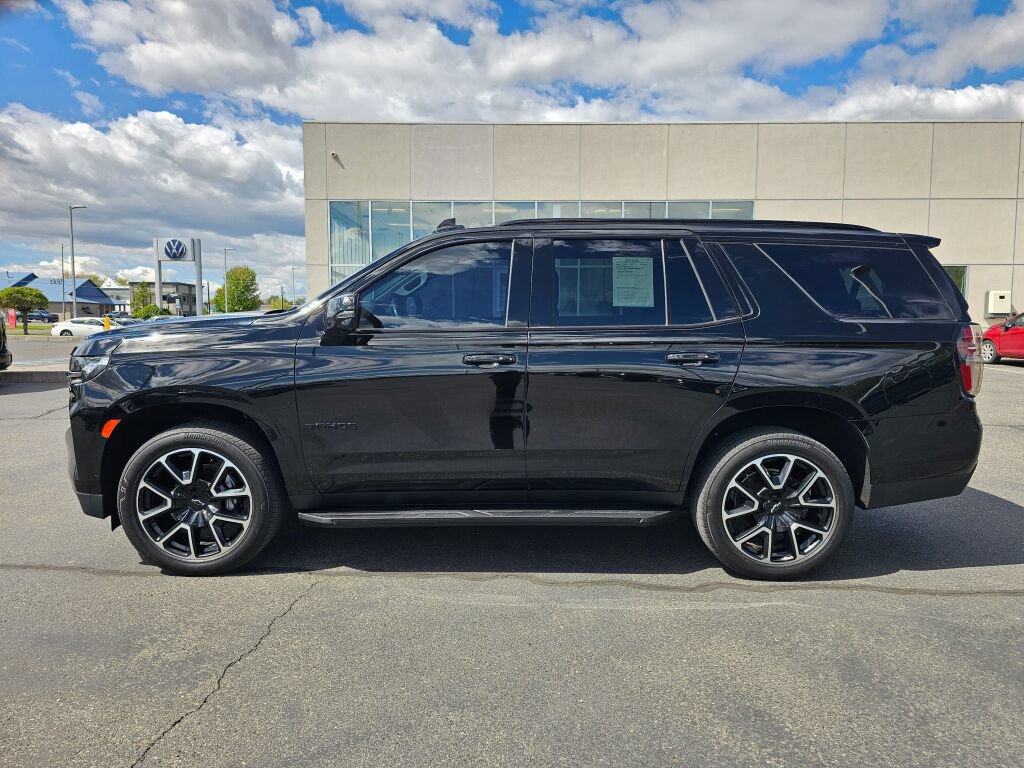 Used 2022 Chevrolet Tahoe RST w/ Luxury Package AWD/4WD image 3