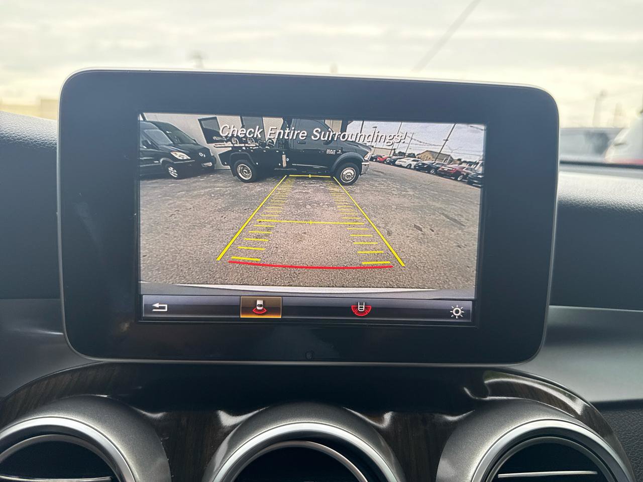 Used 2017 Mercedes-Benz GLC 300 4MATIC image 21