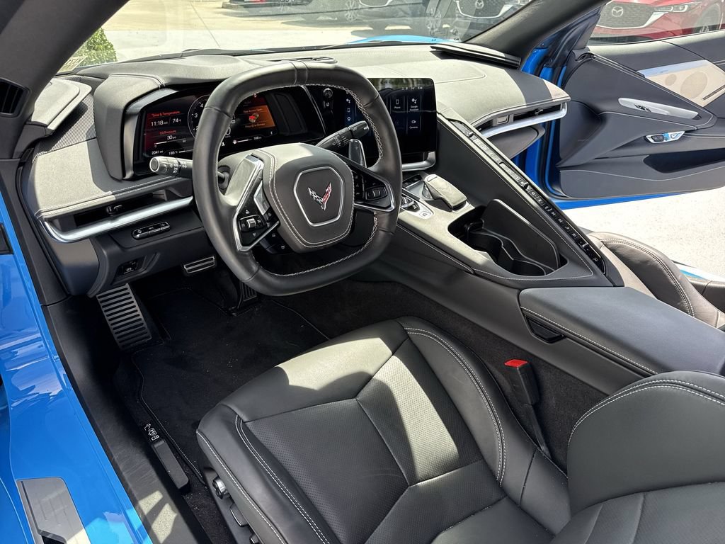 Used 2025 Chevrolet Corvette Stingray Preferred Cpe w/ Z51 Performance Package RWD image 33