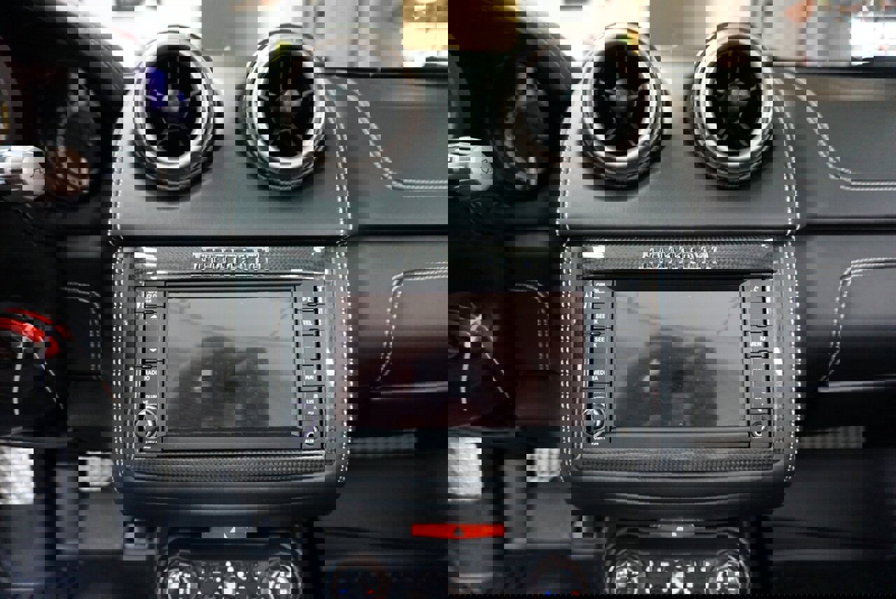 Used 2014 Ferrari California image 14