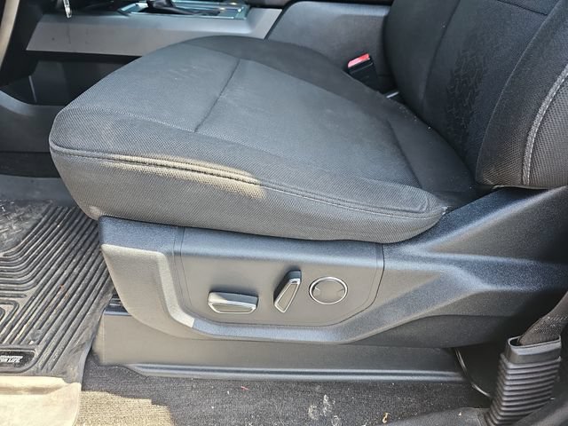 Used 2018 Ford F150 XLT w/ Equipment Group 302A Luxury AWD/4WD image 12