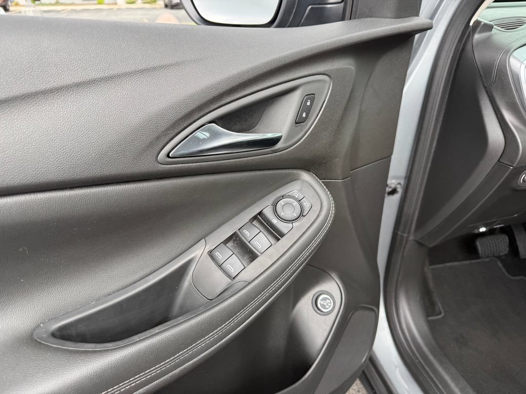 Used 2024 Buick Encore GX Preferred FWD image 29