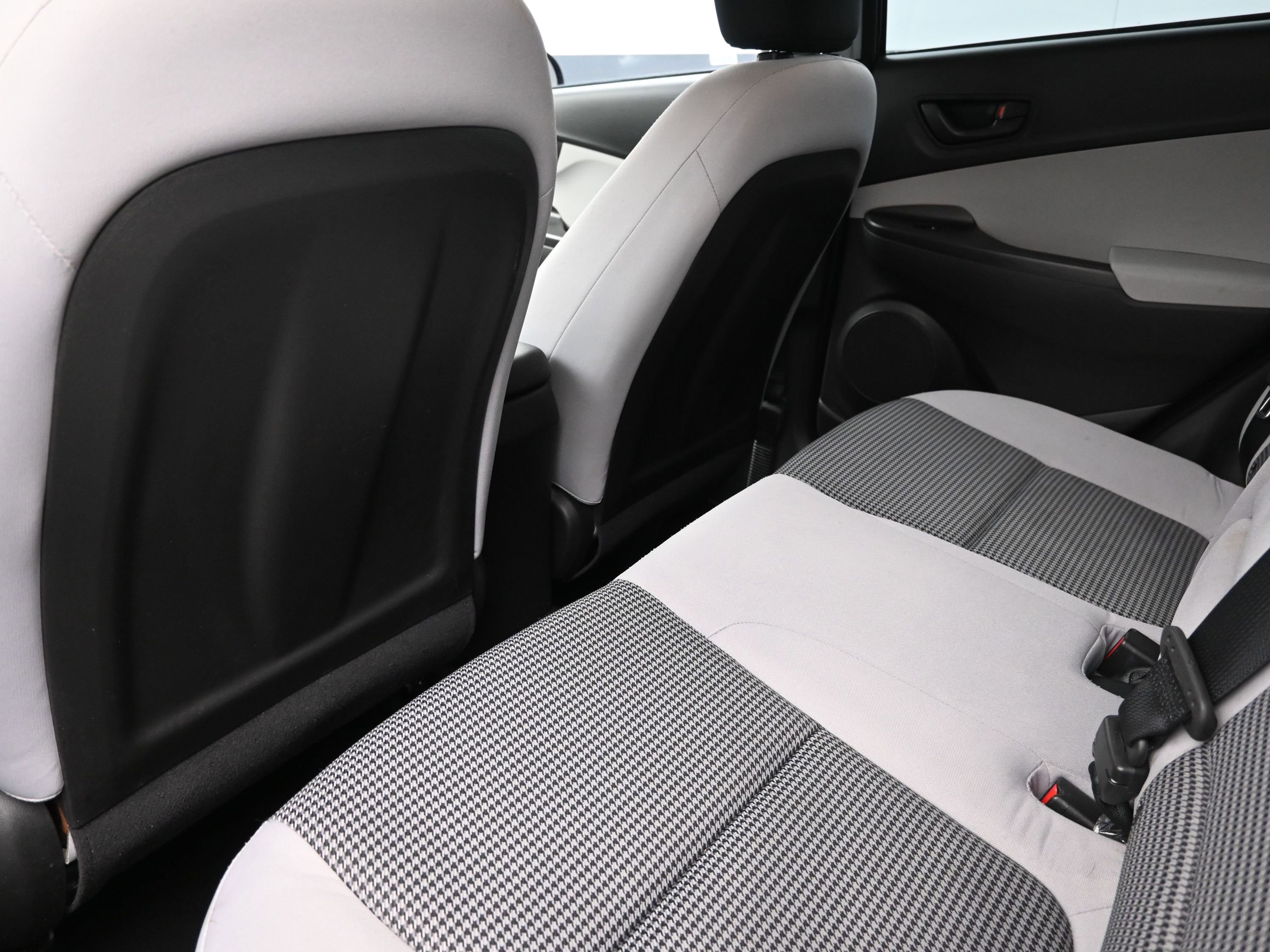 Certified 2022 Hyundai Kona SE image 21