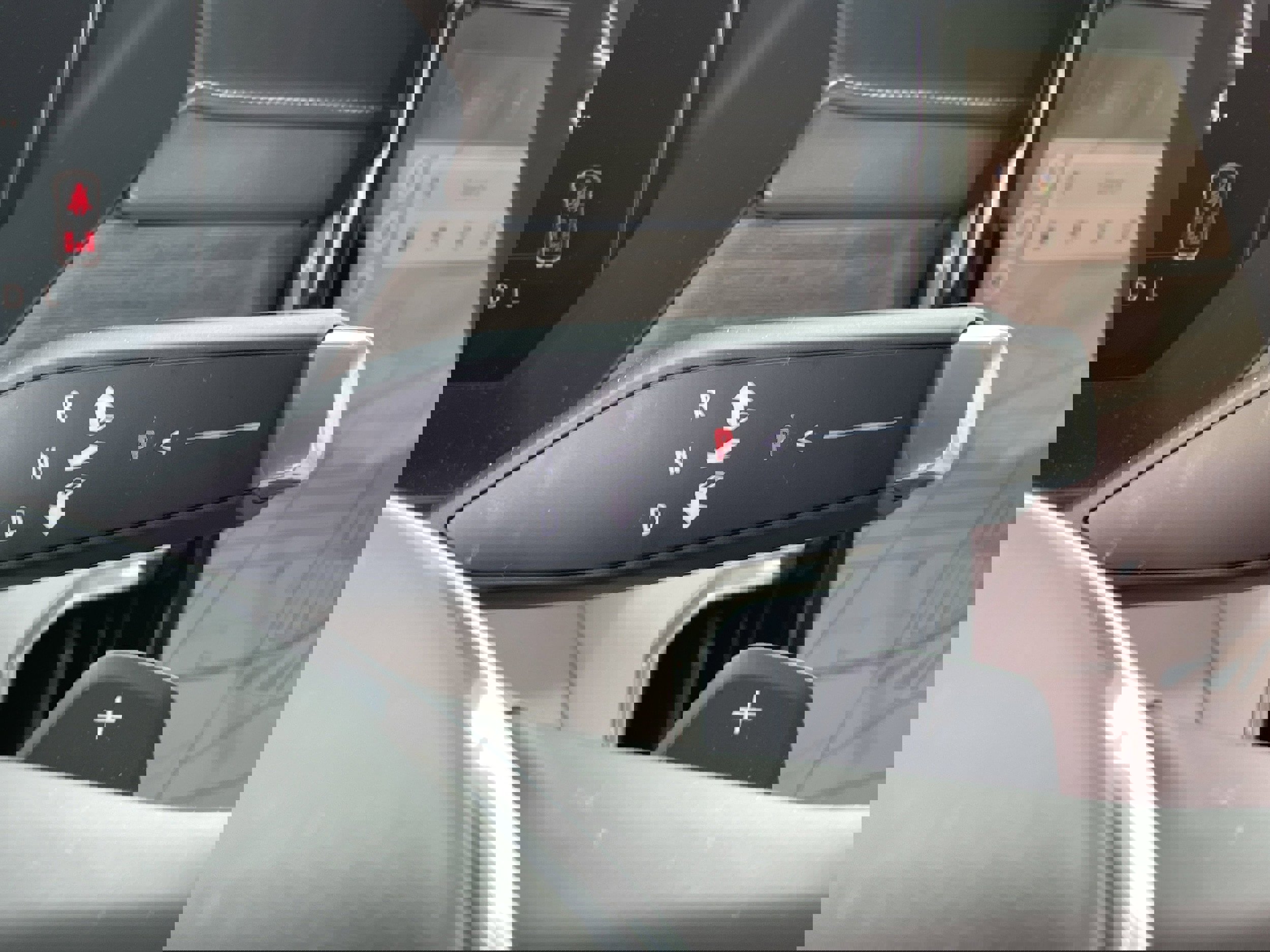 Certified 2025 GMC Acadia Denali w/ Super Cruise Package image 28