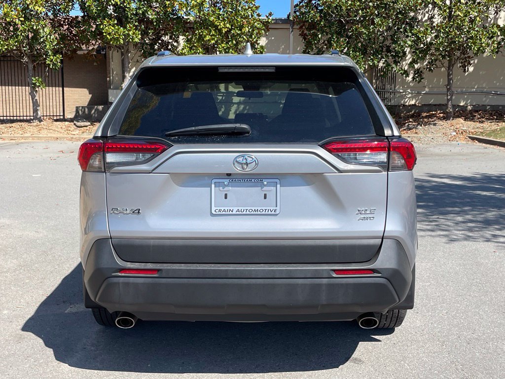 Used 2021 Toyota RAV4 XLE AWD/4WD image 6
