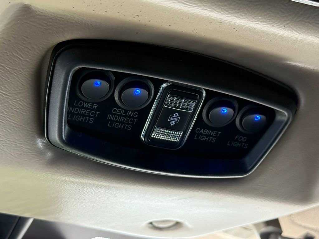 New 2025 GMC Savana 2500 w/ Driver Convenience Package image 32