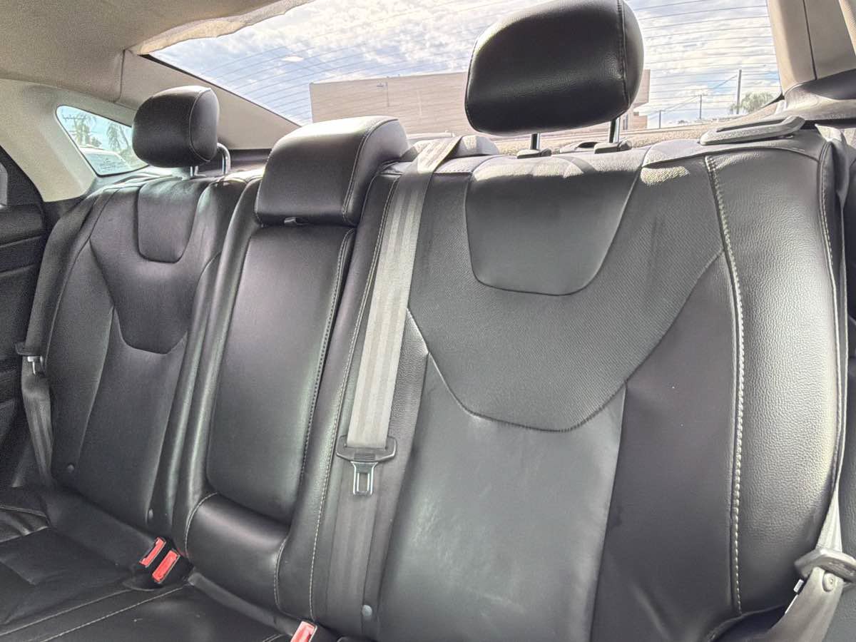 Used 2013 Ford Fusion Titanium FWD image 13