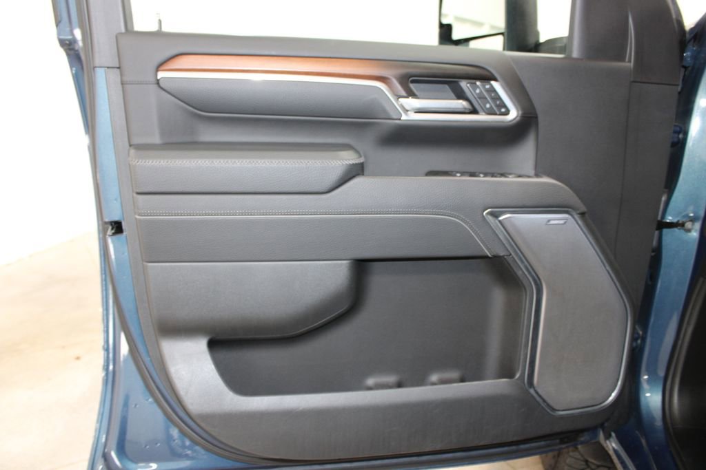 Used 2025 GMC Sierra 2500 Denali w/ Denali Reserve Package AWD/4WD image 34