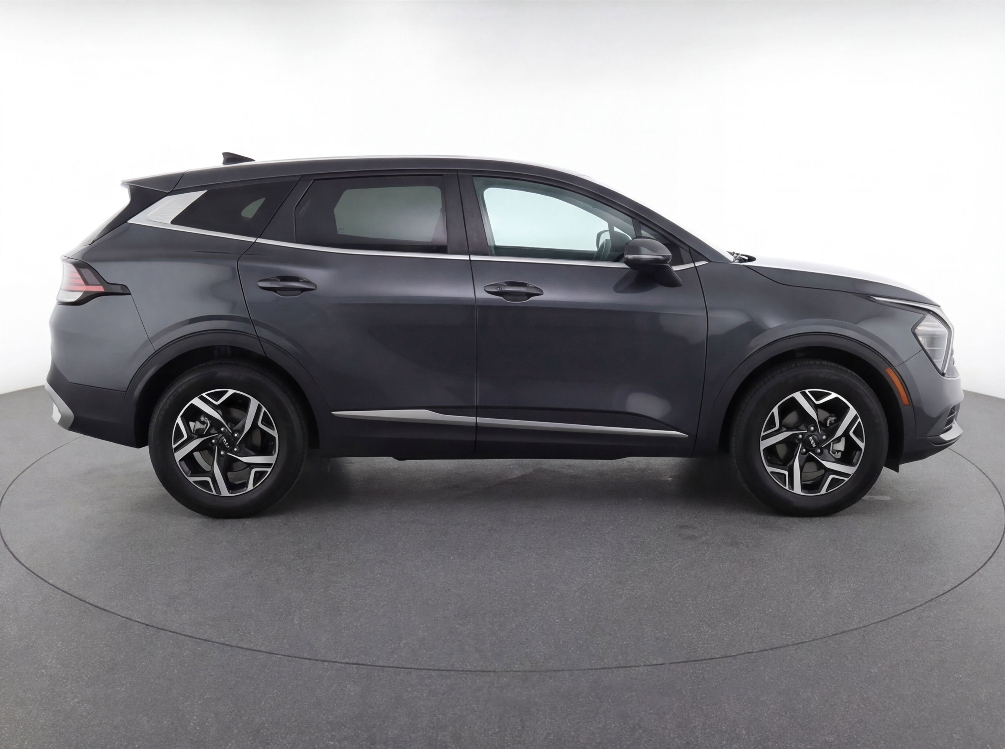 Used 2025 Kia Sportage LX FWD image 11