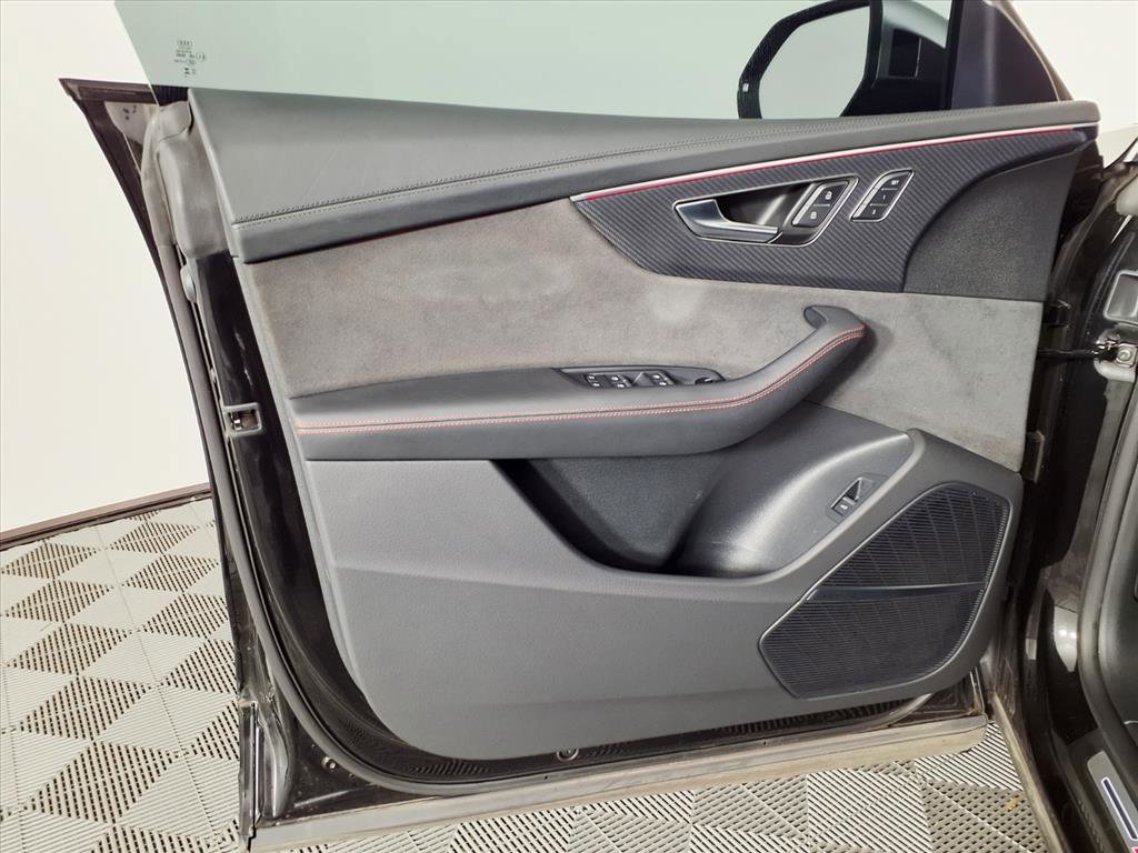 Used 2023 Audi RS Q8 image 16