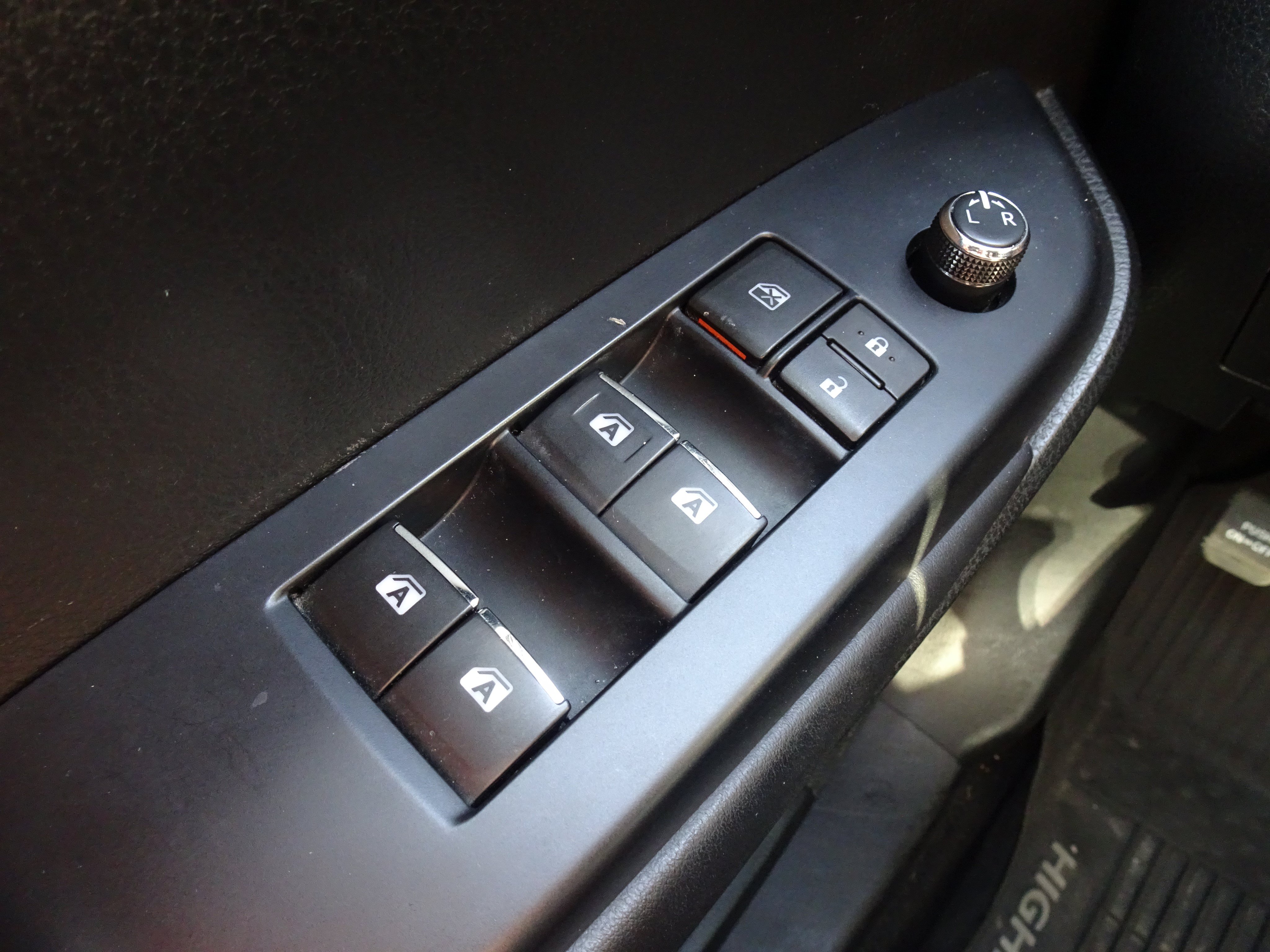 Used 2018 Toyota Highlander Limited Platinum w/ Protection Package #3 AWD/4WD image 26