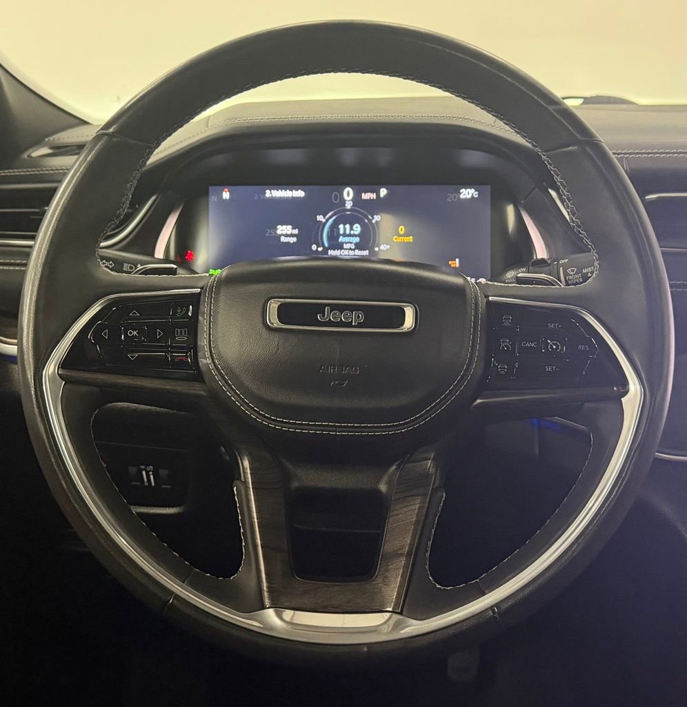 Used 2023 Jeep Grand Cherokee Overland image 16