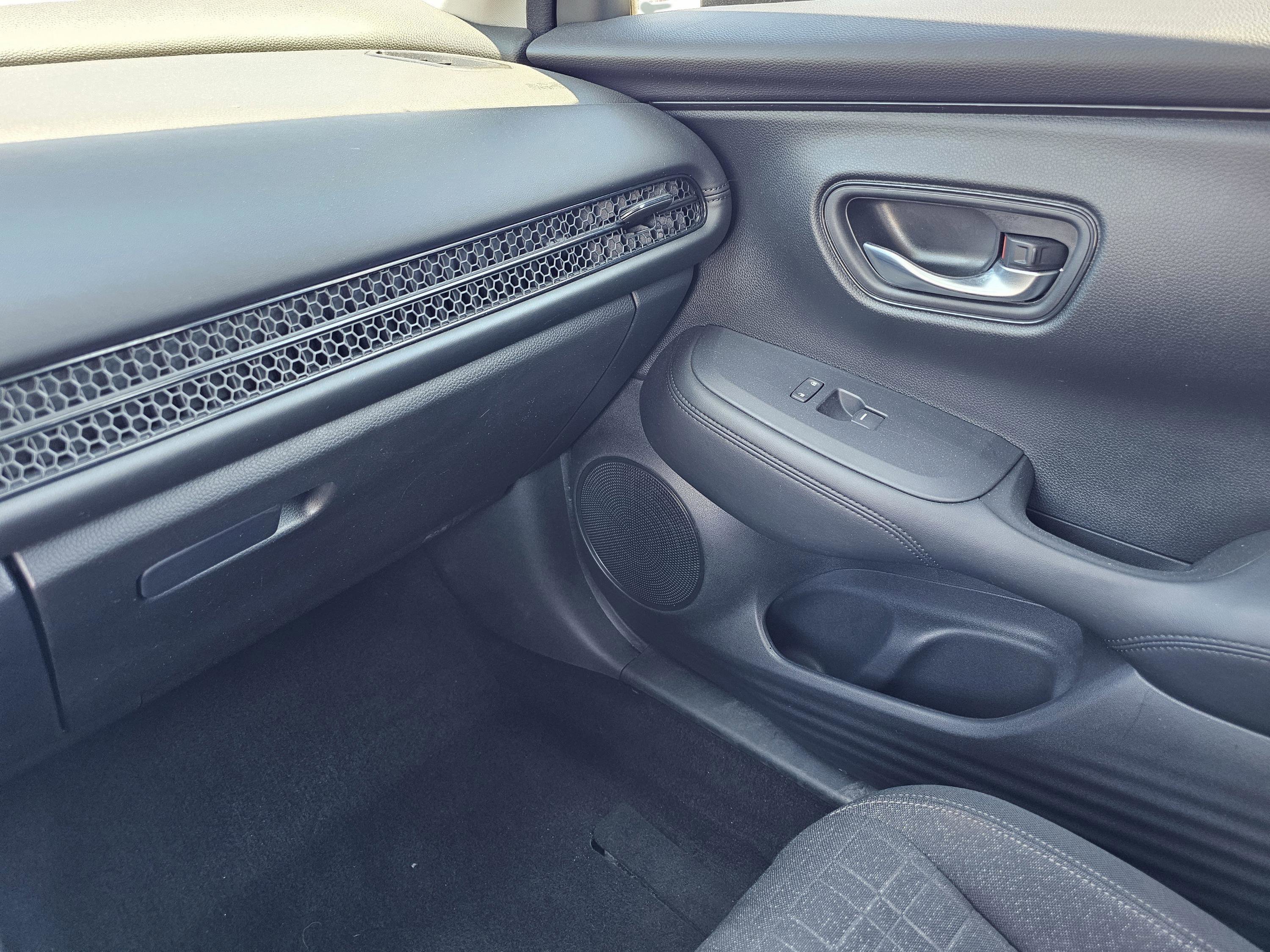 Used 2023 Honda HR-V LX image 19