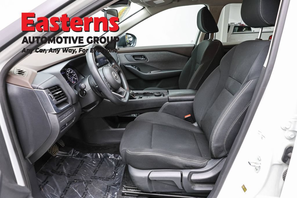 Used 2023 Nissan Rogue S AWD/4WD image 13