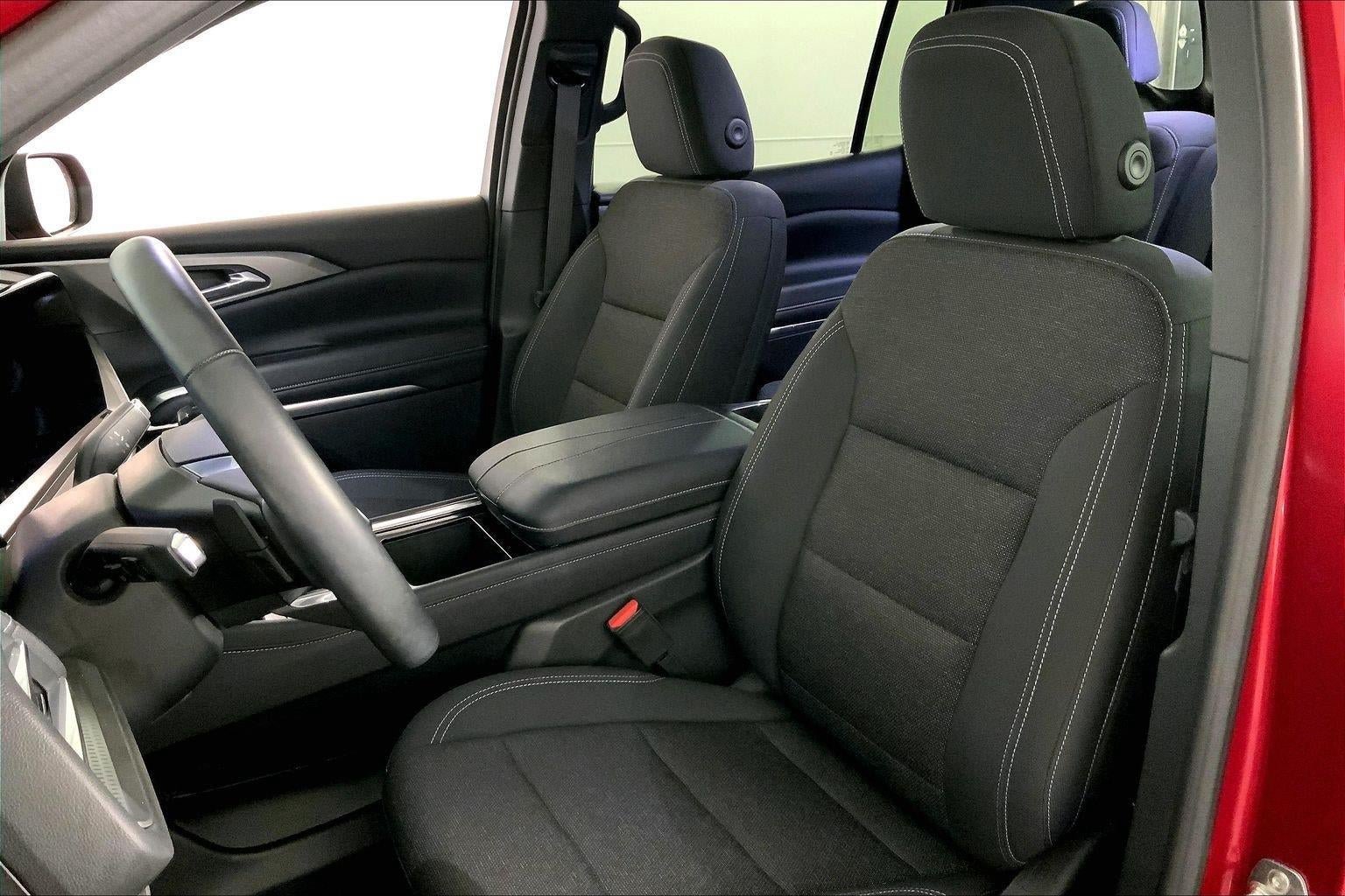 Used 2026 Chevrolet Traverse LT w/ Driver Confidence Package FWD image 22