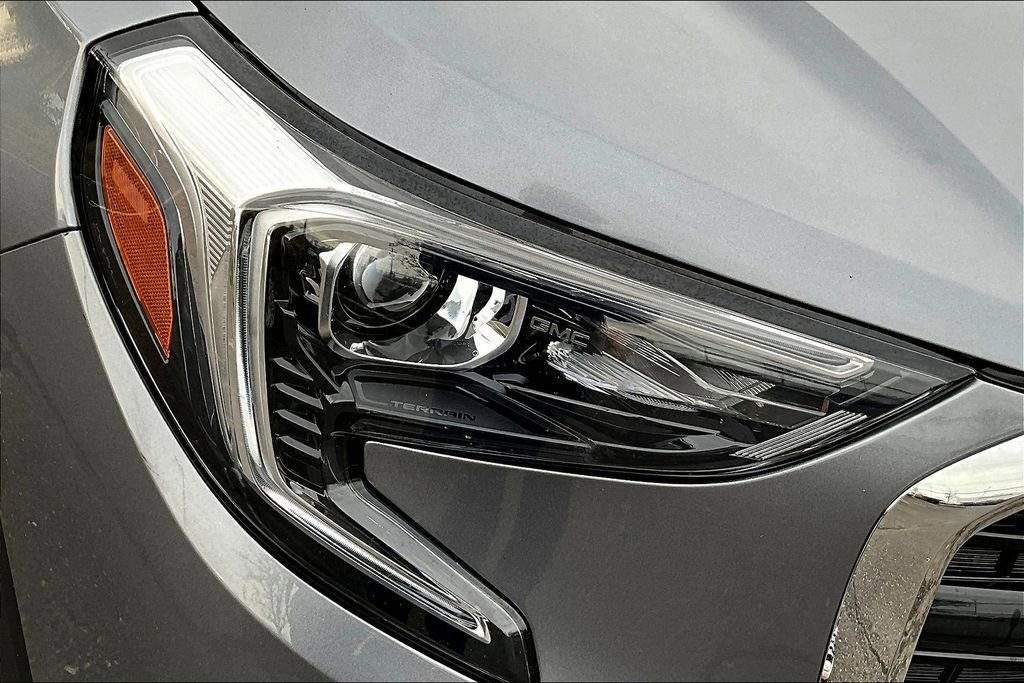 Used 2021 GMC Terrain SLE image 27