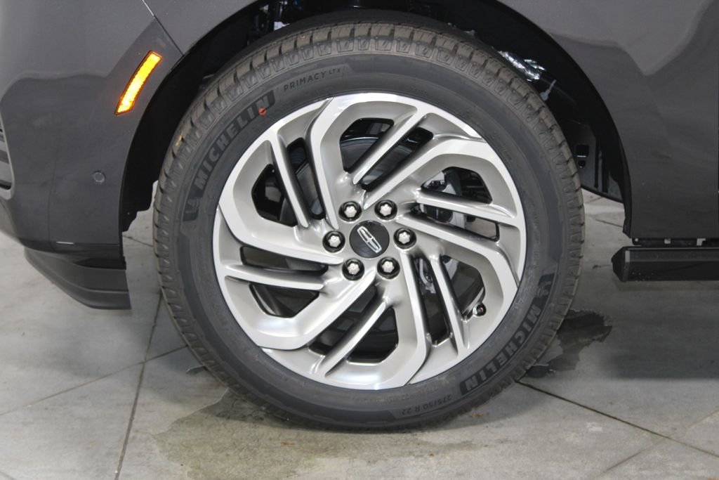 New 2025 Lincoln Navigator L Reserve image 17