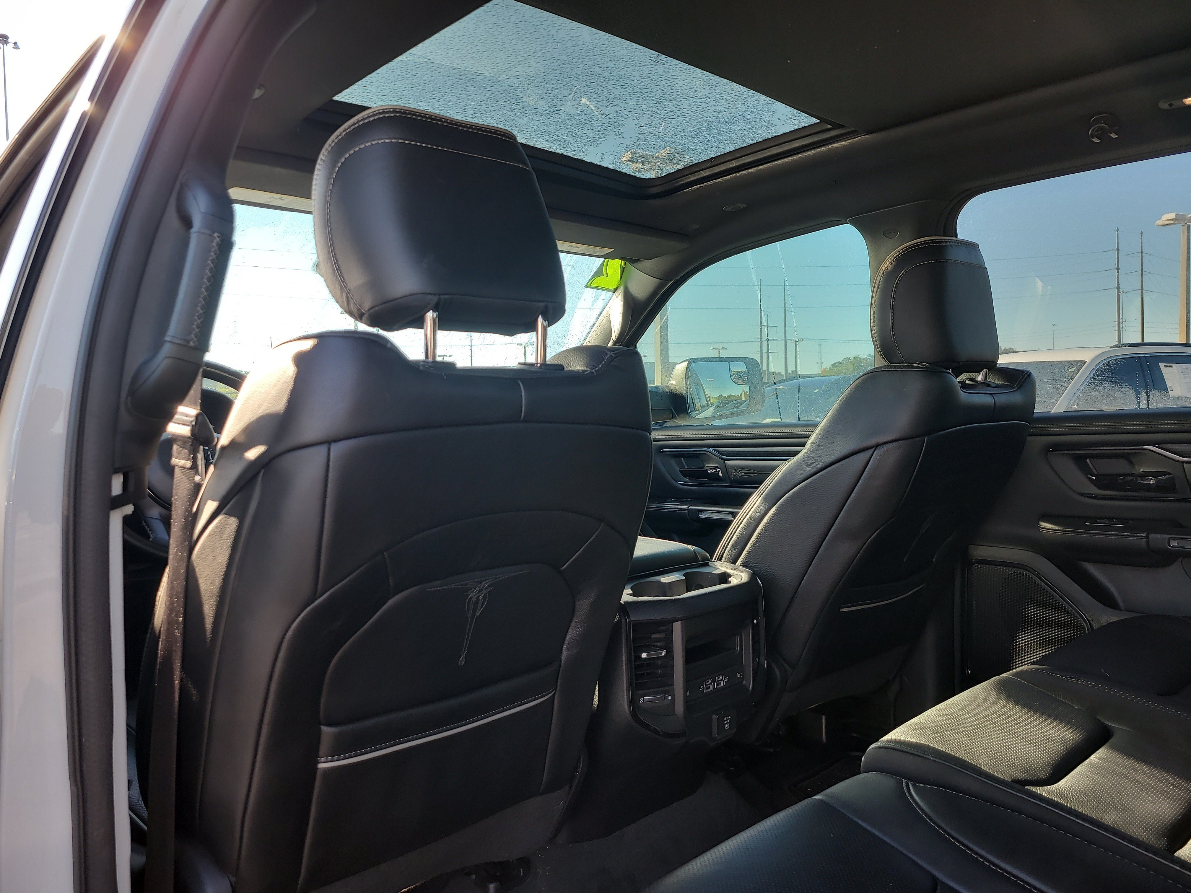 Used 2022 RAM 1500 Limited w/ Body Color Bumper Group AWD/4WD image 13
