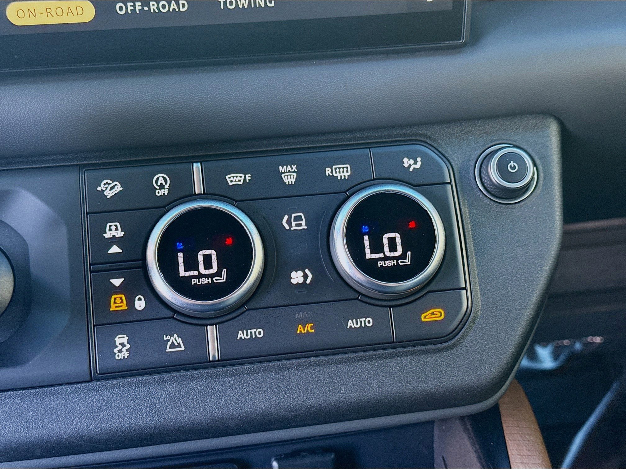 Used 2023 Land Rover Defender 110 X image 13